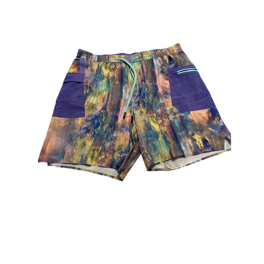 Lululemon men's running shorts. UEC size L